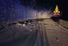 Costiera amalfitana, caduta massi a Cetara e Maiori