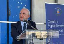 De Luca inaugura nuovo poliambulatorio nel Salernitano