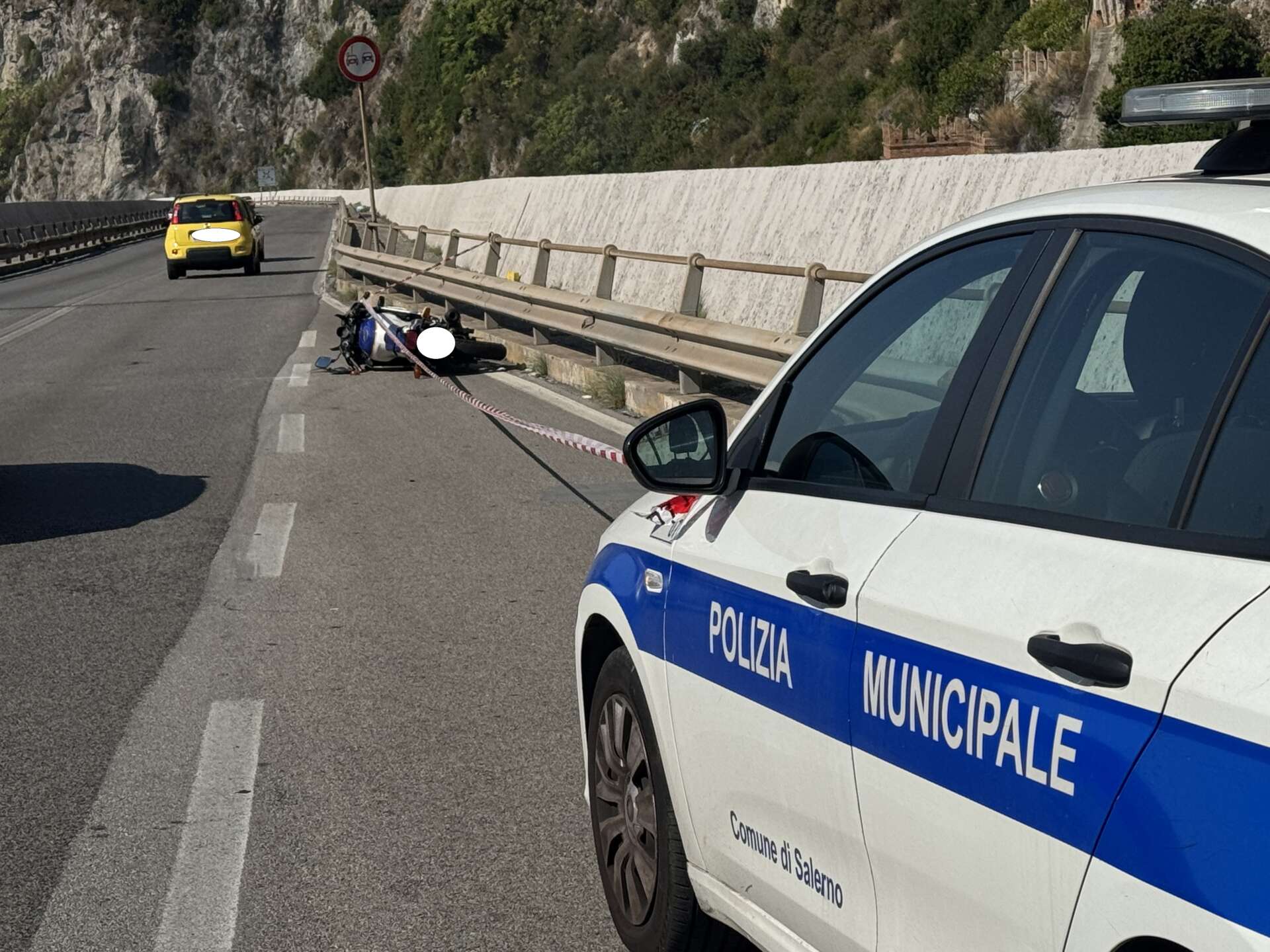 Salerno, incubo strade: tre incidenti paralizzano traffico Salerno, incubo strade: tre incidenti paralizzano traffico