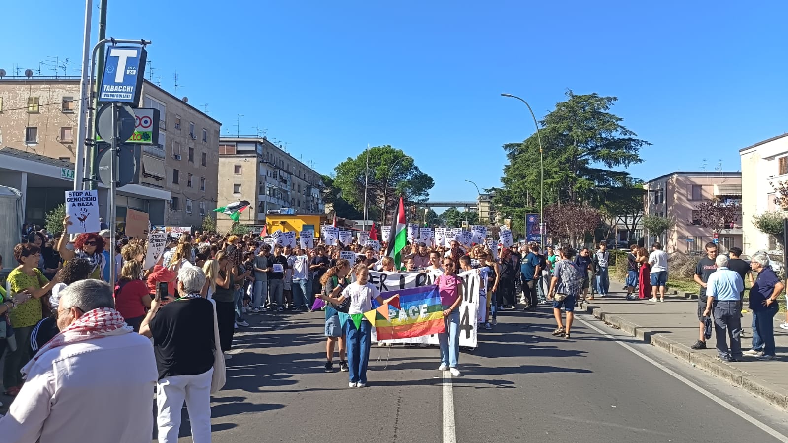 foto blocchiamo tutto benevento si mobilita per gaza e la palestina