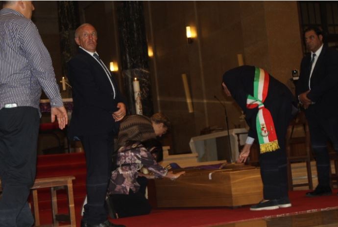 Mastella: “Onoreremo don Pompilio: gli intitoleremo le case popolari di via Nuzzolo” Mastella: “Onoreremo don Pompilio: gli intitoleremo le case popolari di via Nuzzolo”