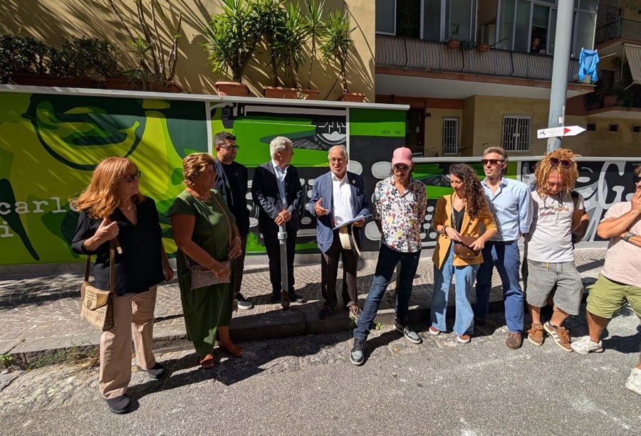 video giancarlo siani a 40 anni dall8217omicidio rifatto murale sotto casa