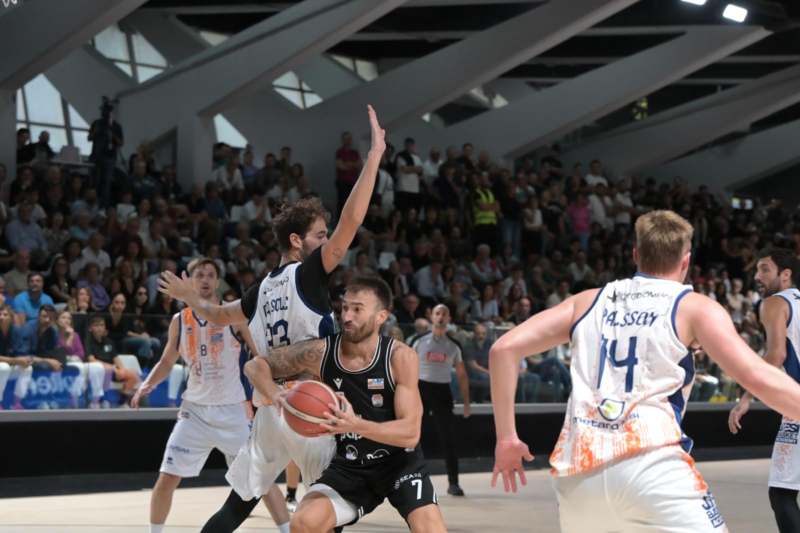 Paperdi Juvecaserta, trasferta a Pistoia per i ragazzi di coach Lardo Paperdi Juvecaserta, trasferta a Pistoia per i ragazzi di coach Lardo
