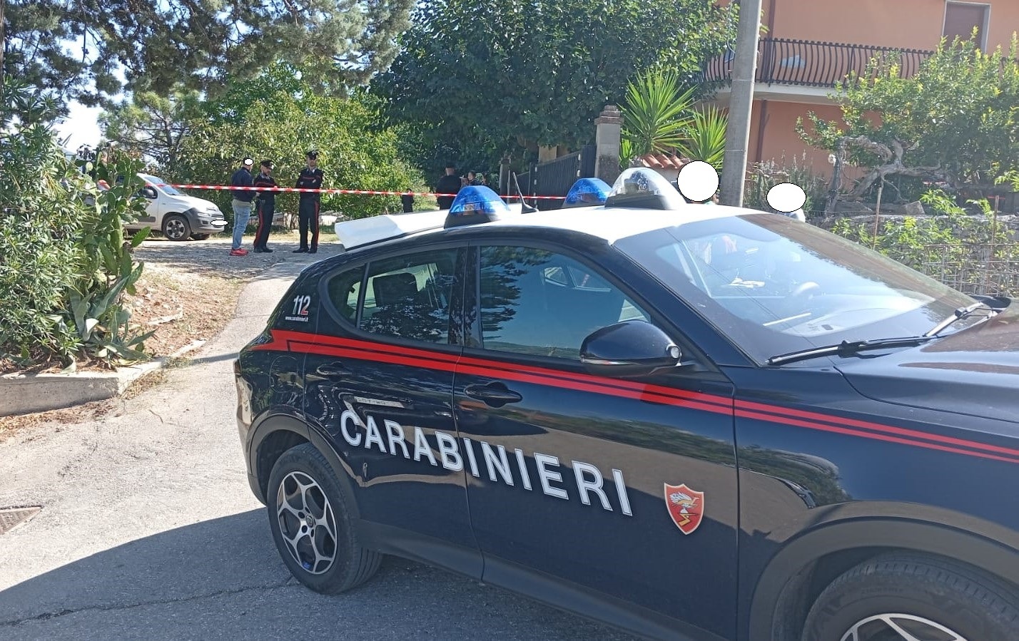 femminicidio figlio 23enne in molise dalla sorella lutto cittadino a paupisi