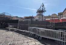 Napoli, mobilitazione contro la chiusura di p.zza Plebiscito per eventi a pagamento