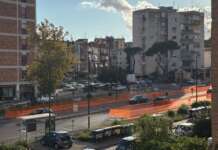 Napoli, 400 firme contro la pista ciclabile a Soccavo: “Danno a viabilità e negozi, fermate il cantiere”