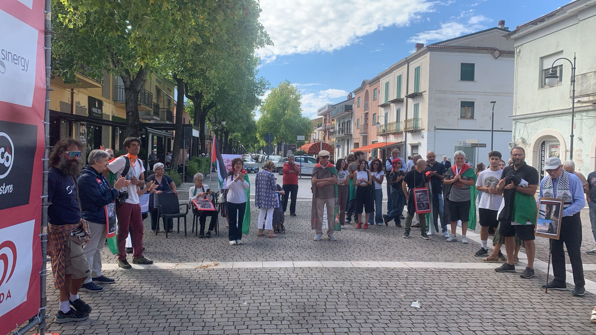 telese terme manifestazione pro pal durante la convention di forza italia