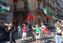 Napoli, attivisti Pro Palestina protestano nei pressi del convegno con Olmert