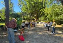 Pozzuoli, studenti ripuliscono le aree verdi