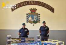 Sequestrati oltre 150 mila prodotti scolastici illegali tra Napoli e provincia