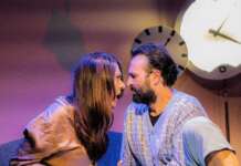 Da Est a Ovest: il nuovo dramma di Gianluca D’Agostino approda al Politeama di Napoli