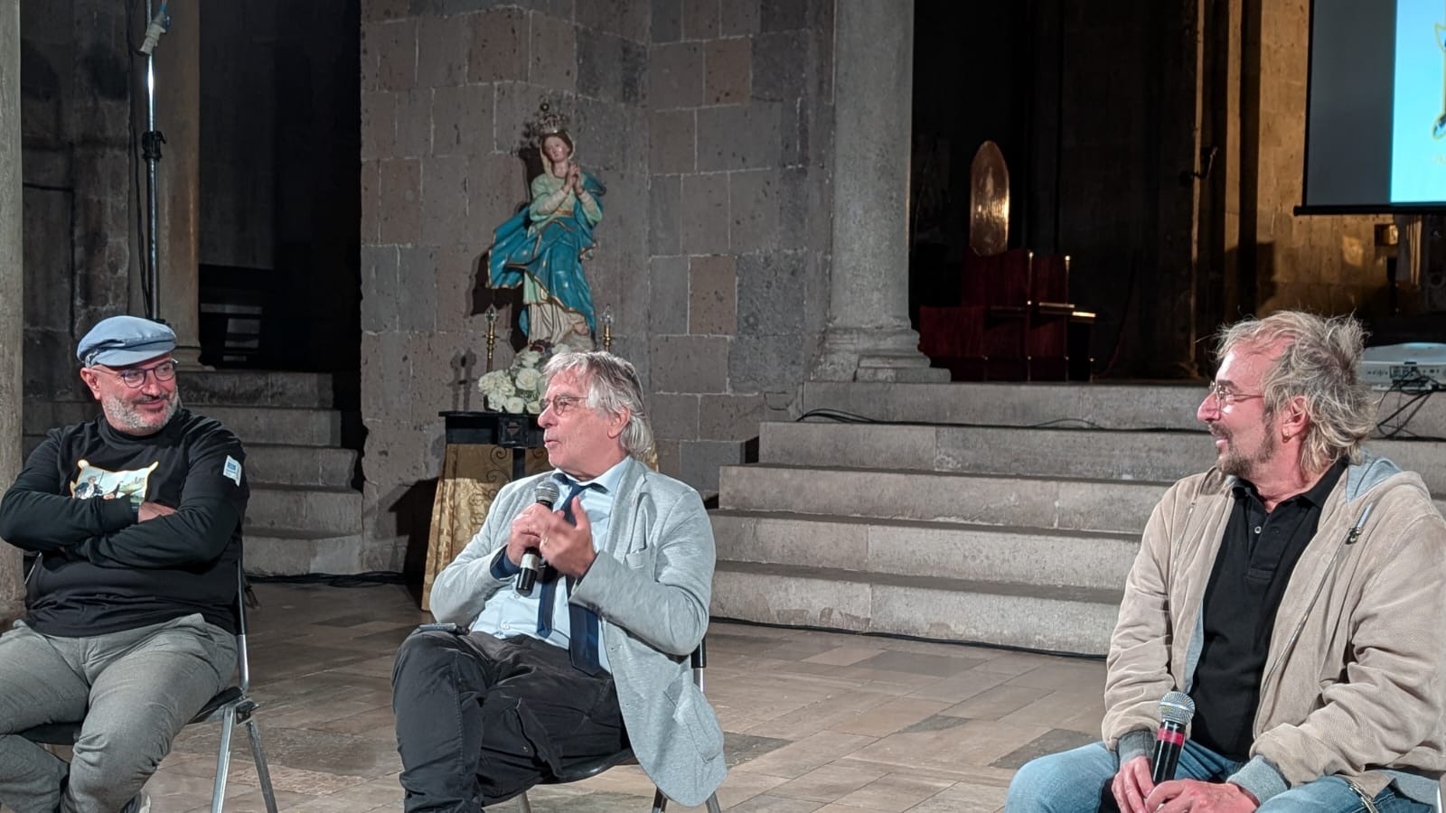 un borgo di libri edizione da record tra racconti miti e risate il festival guarda al futuro