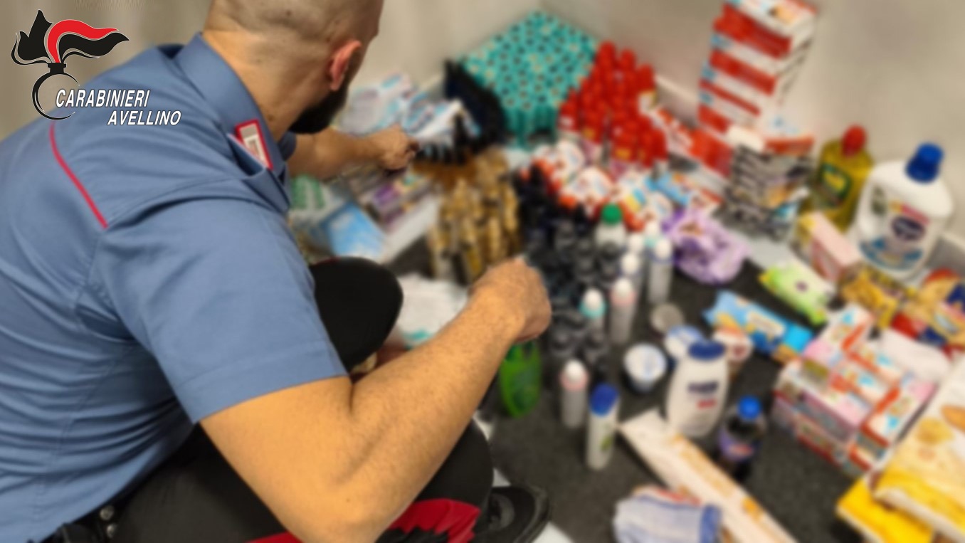 Colpo ai negozi di cosmetici: coppia fermata dai Carabinieri