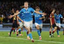 Napoli di rimonta sul Genoa: Anguissa e Hojlund regalano la vetta a Conte