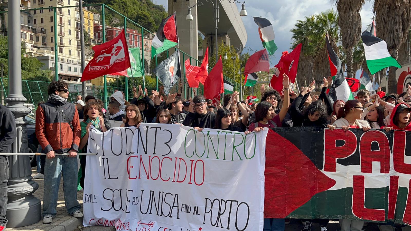 Traffico bloccato in centro a Salerno