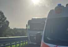 Colto da malore mentre è alla guida del tir: muore camionista