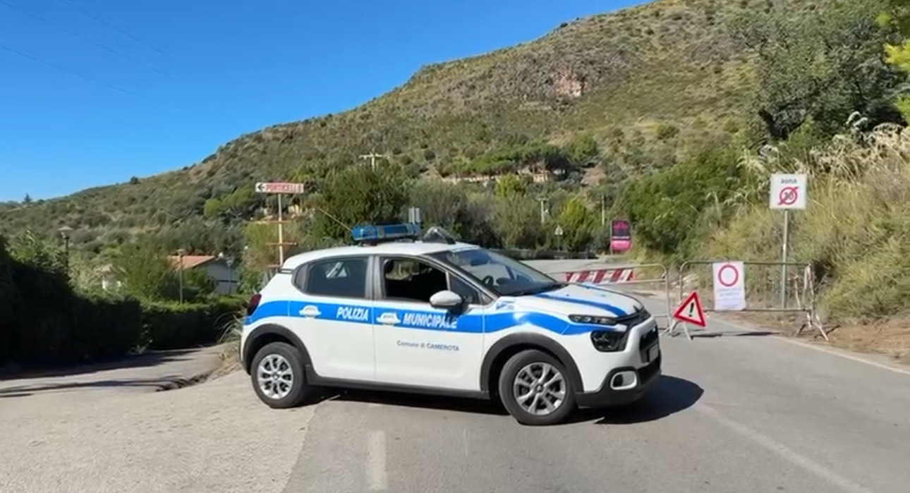 VIDEO/ Camerota, resta chiusa strada del Mingardo: rocciatori al lavoro