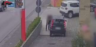 Aggredisce la ex, titolare impianto benzina la salva: arrestato