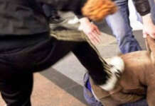 Studente aggredito all’uscita da scuola, nessuno è intervenuto