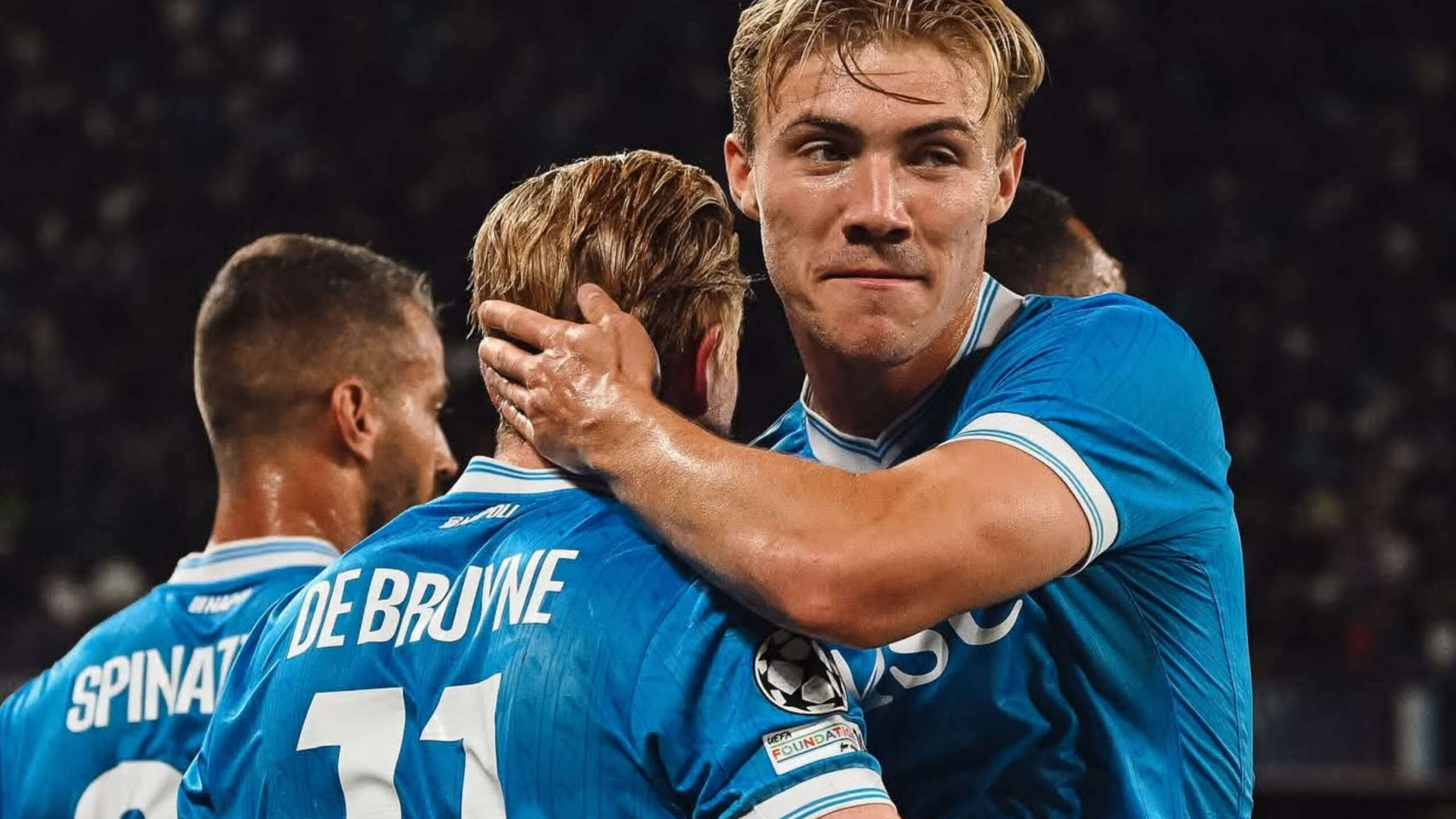 De Bruyne ispira, Hojlund colpisce: lo Sporting si arrende al Maradona