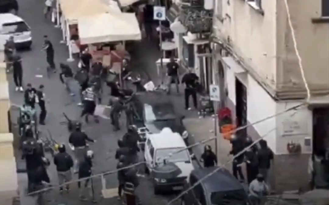 Aggressione a tifosi dello Sporting, arresti e denunce a Napoli