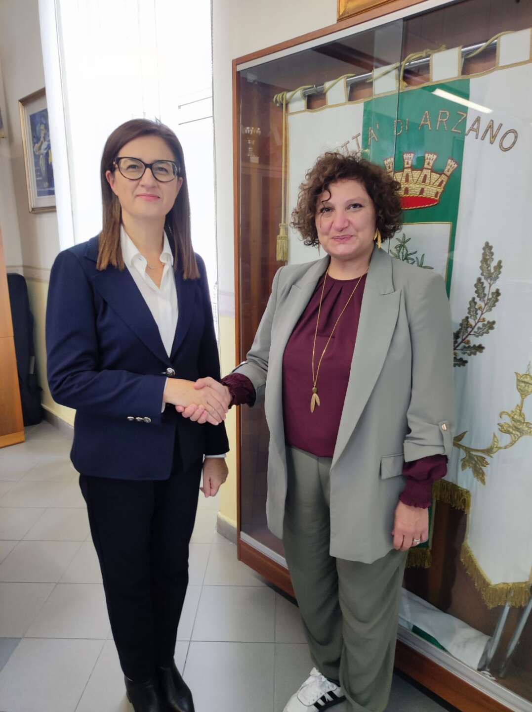 Arzano, la dottoressa Annunziata Alfano è la nuova Segretaria generale del Comune Arzano, la dottoressa Annunziata Alfano è la nuova Segretaria generale del Comune