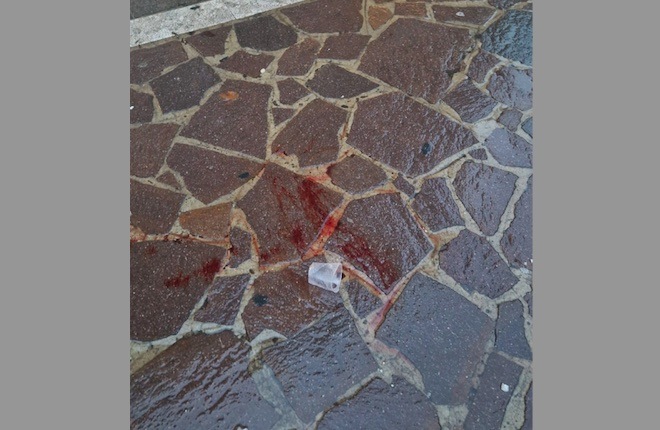 Violenta rissa nel pieno centro cittadino: ma i protagonisti scappano Violenta rissa nel pieno centro cittadino: ma i protagonisti scappano