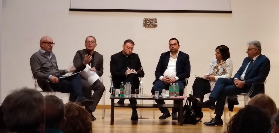 Povertà nuove, sinergia tra Servizi sociali e Conferenza Episcopale