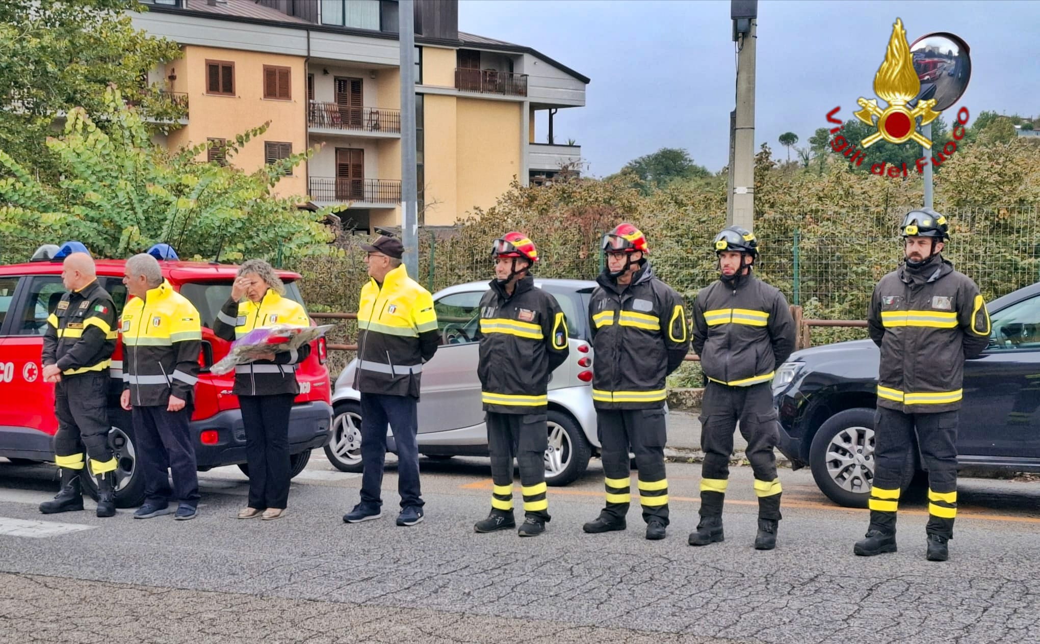 VIDEO I Vigili del Fuoco di Avellino in visita all’Arma di Castel d’Azzano VIDEO I Vigili del Fuoco di Avellino in visita all’Arma di Castel d’Azzano
