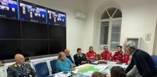 Terremoto avvertito in tutta la Campania: COC attivo, scuole chiuse