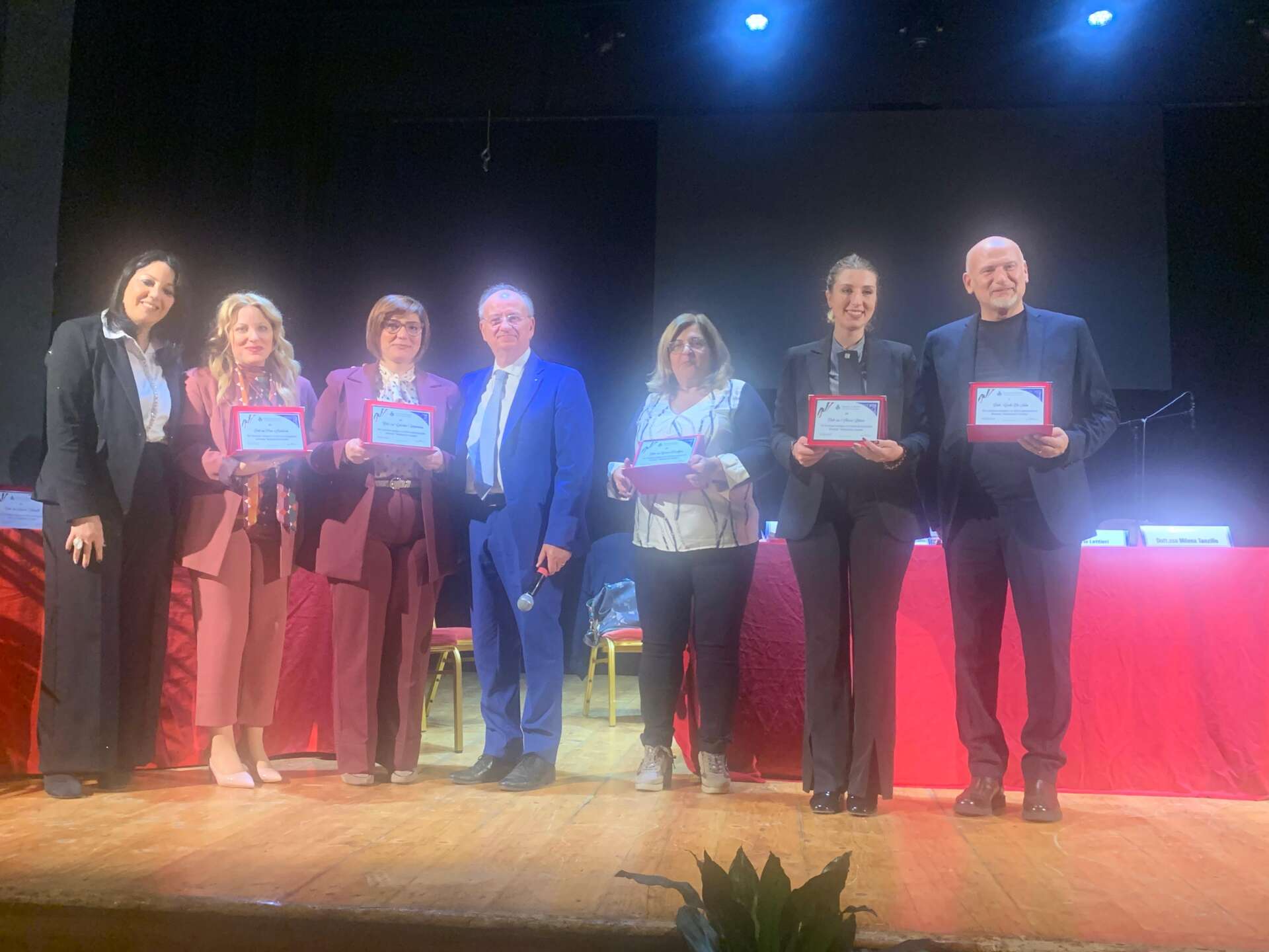 ‘Adolescenti in ascolto’: istituzioni, famiglie e terzo settore fanno rete per una dialogo aperto genitori figli ‘Adolescenti in ascolto’: istituzioni, famiglie e terzo settore fanno rete per una dialogo aperto genitori figli