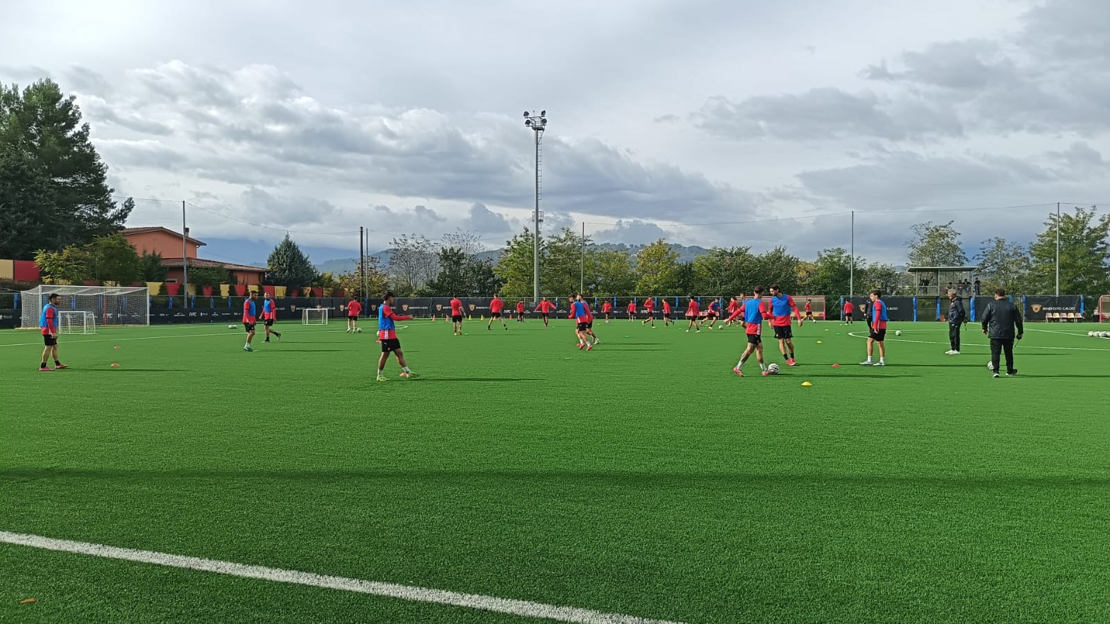 Benevento, morale alto all’Avellola in vista del Catania: due assenti per Auteri Benevento, morale alto all’Avellola in vista del Catania: due assenti per Auteri