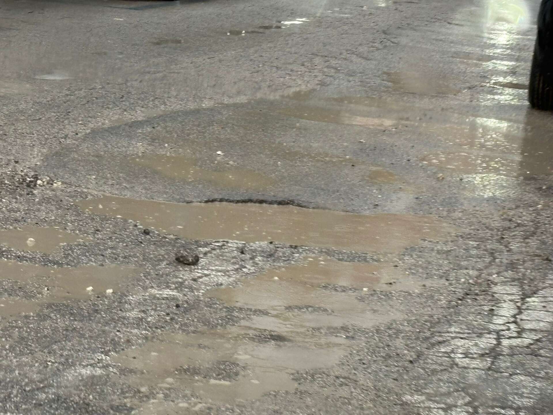 FOTO/ Strade dissestate, ora tocca al Commissario Perrotta FOTO/ Strade dissestate, ora tocca al Commissario Perrotta