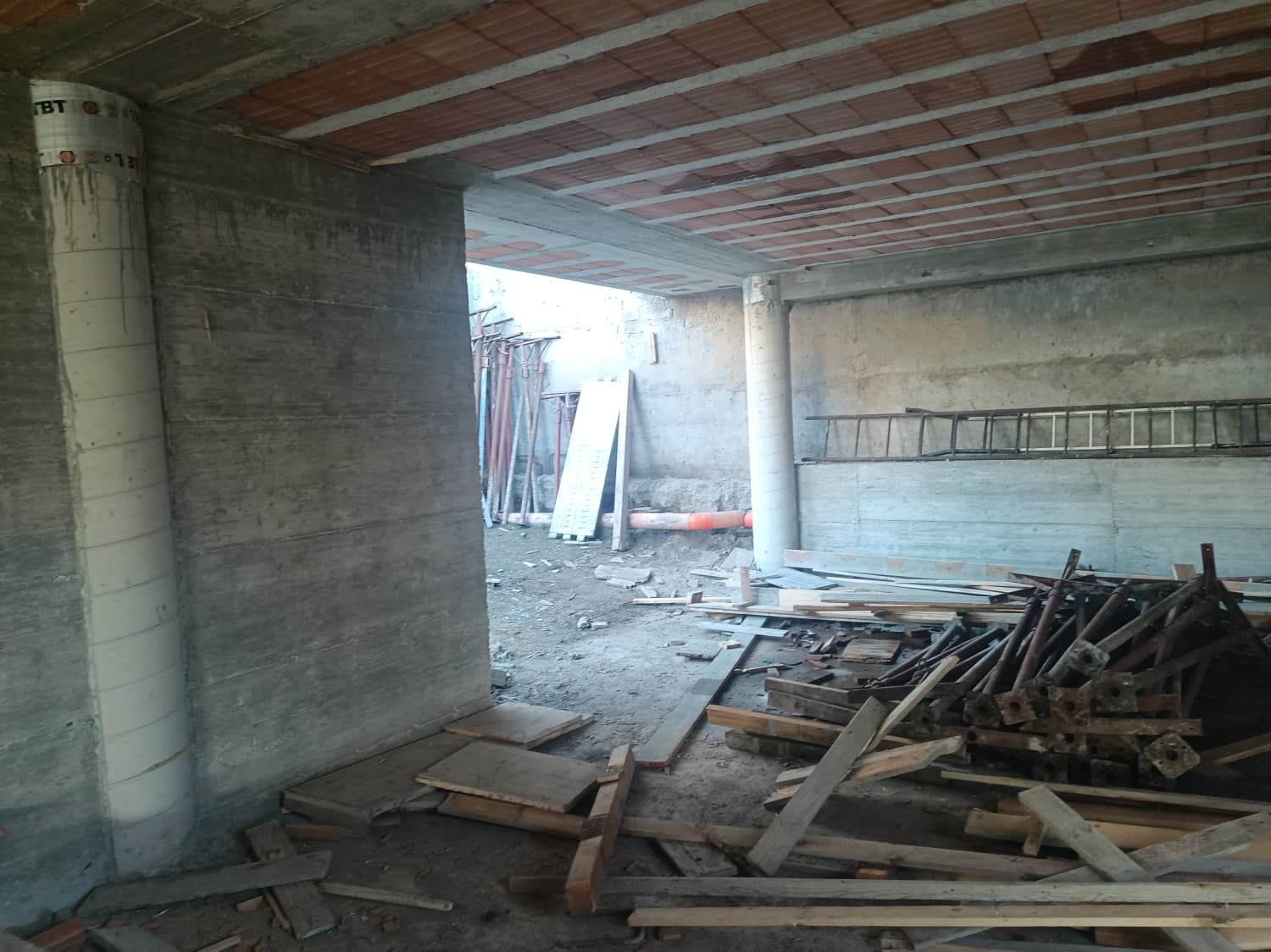 secondigliano cantiere abusivo scoperto e sequestrato