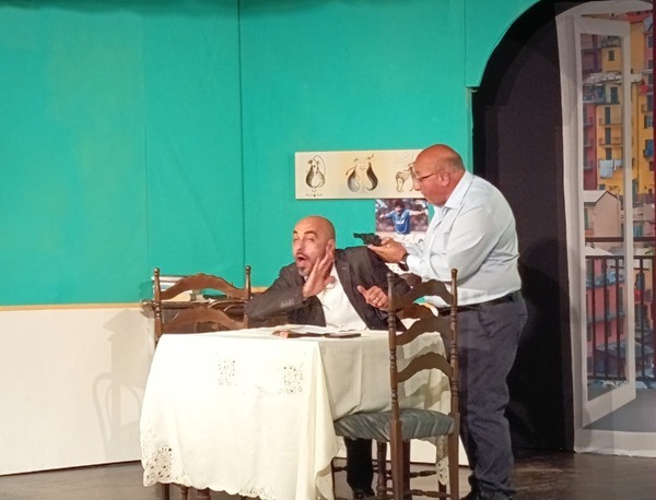 teatro arbostella secondo week end di risate con l8217esilarante 8217e che culore tiene o8217 core