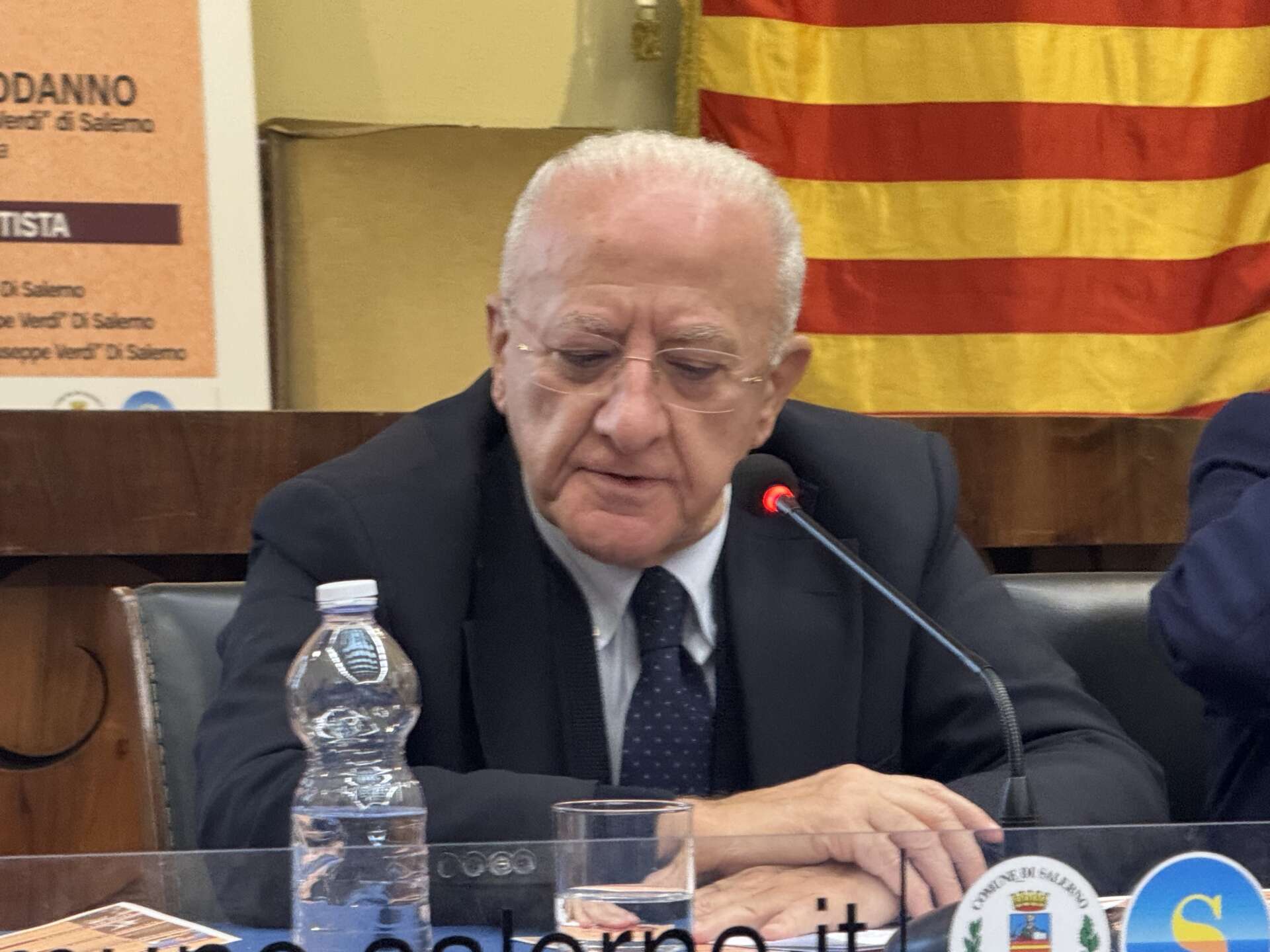 video de luca torna sceriffo e nei quartieri