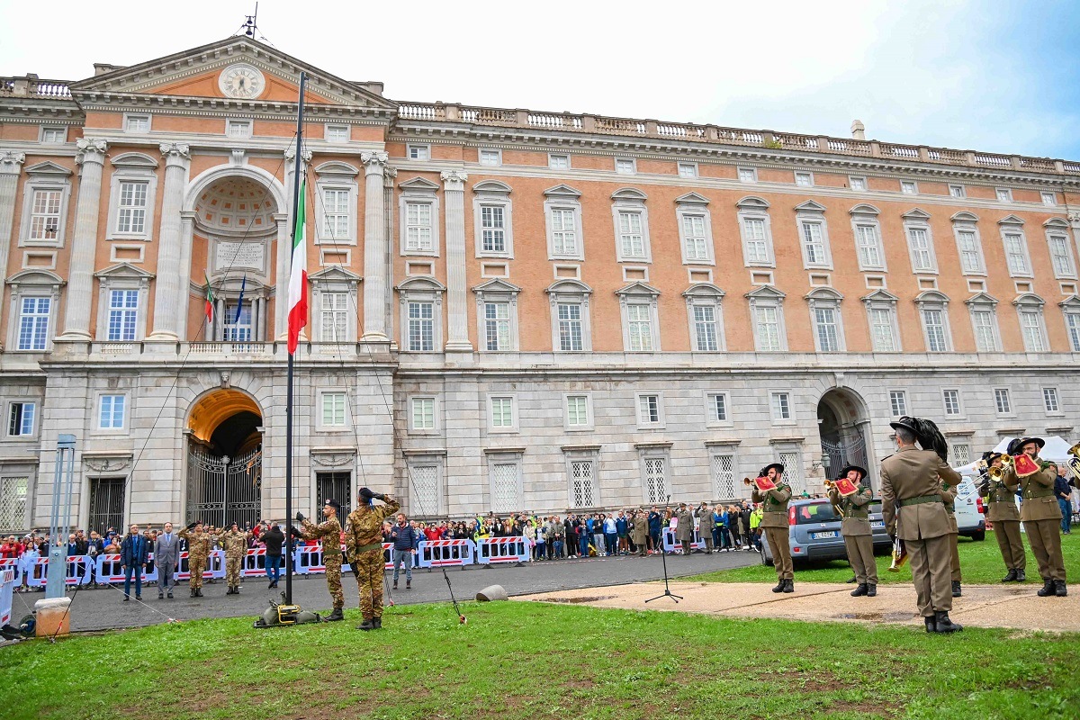 A Caserta si corre con i bersaglieri: al via la XXII edizione della Flik Flok
