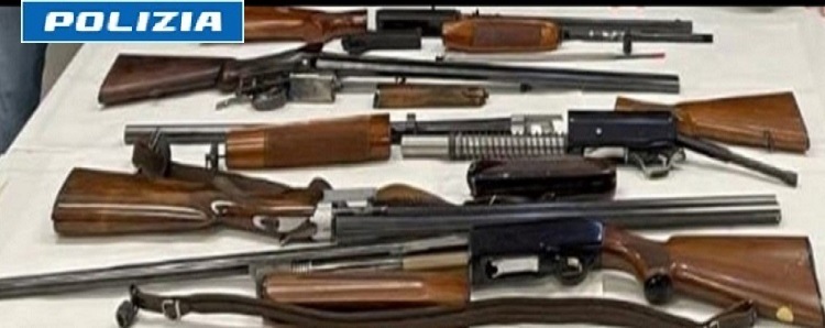 Furto di armi e preziosi in una casa: arrestato 27enne georgiano Furto di armi e preziosi in una casa: arrestato 27enne georgiano