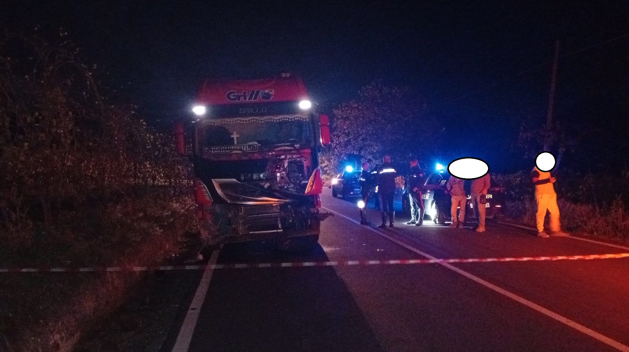 FOTO/ Scontro camion trattore in Valle Telesina: agricoltore finisce in ospedale FOTO/ Scontro camion trattore in Valle Telesina: agricoltore finisce in ospedale