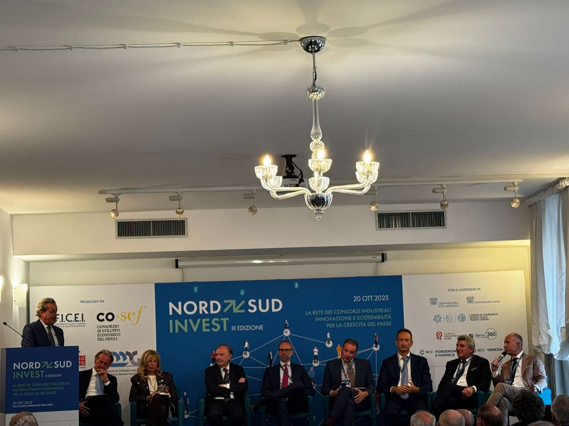 Nord Sud Invest, a Gorizia presente anche il Consorzio Asi con il presidente Vessichelli Nord Sud Invest, a Gorizia presente anche il Consorzio Asi con il presidente Vessichelli