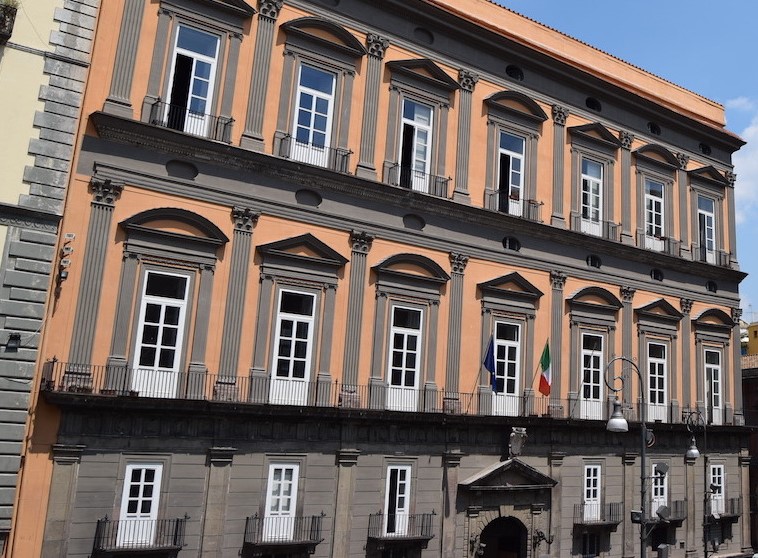 Collettivo universitario: “Sì alla sfiducia dei direttori di Dipartimento dell’Orientale”