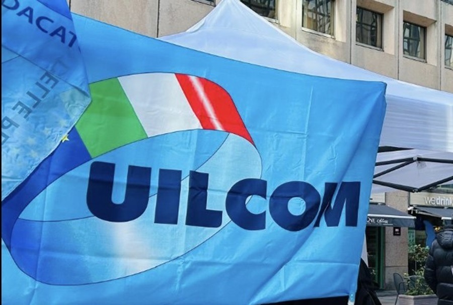 Tim conferisce Telecontact in newco, Uilcom: “A Napoli a rischio 303 posti”