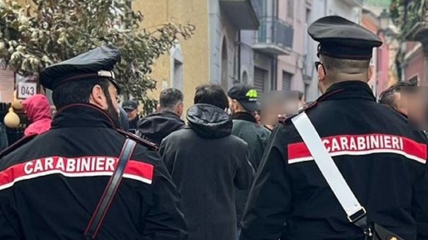 controlli serrati dei carabinieri alla sagra della castagna di montella
