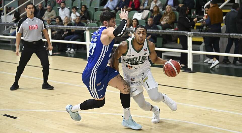 Lewis: “Siamo sulla strada giusta, le vittorie danno energia” Lewis: “Siamo sulla strada giusta, le vittorie danno energia”