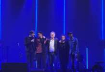 Ron si racconta con parole e musica e affascina il pubblico del Comunale