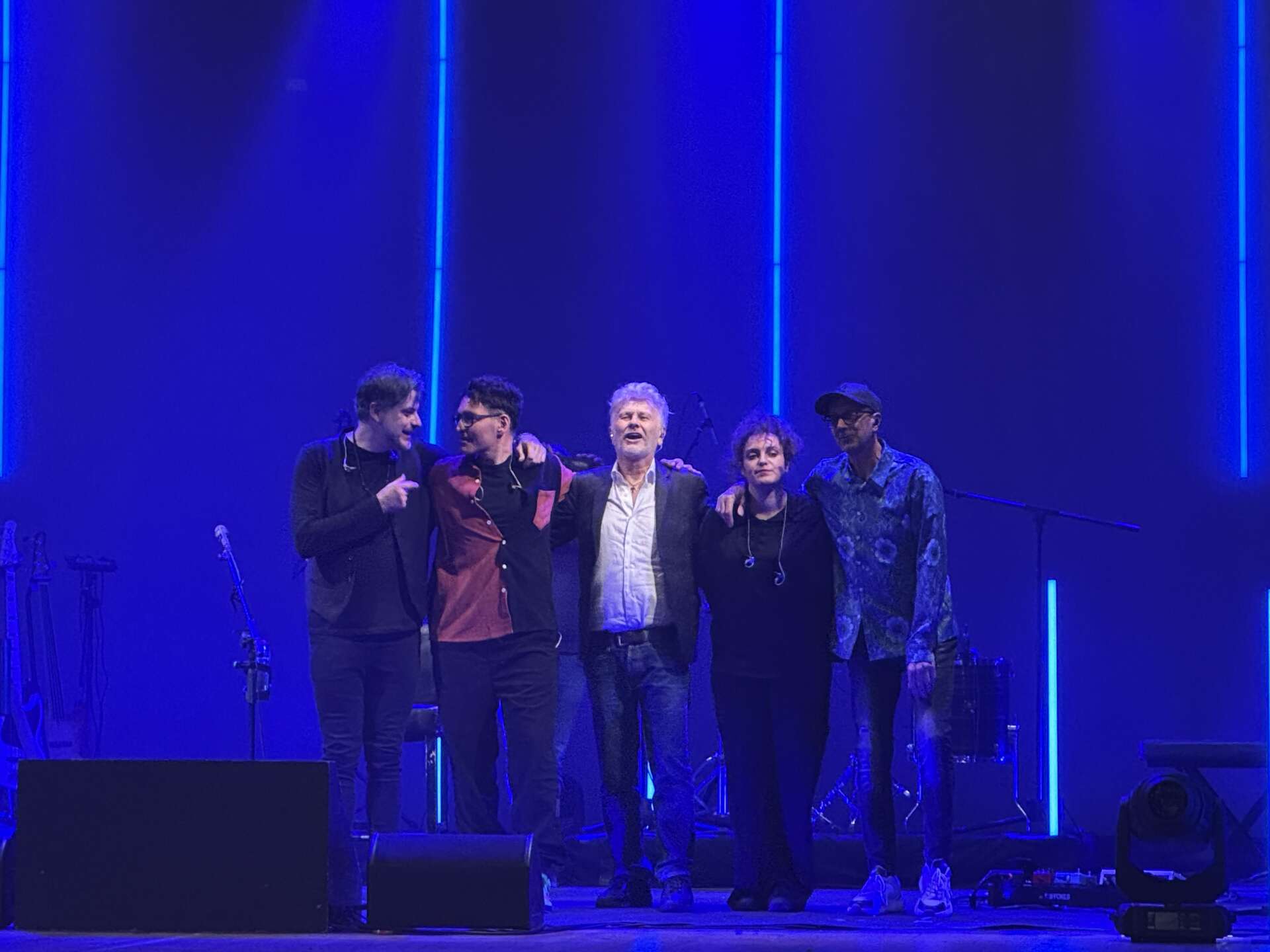 Ron si racconta con parole e musica e affascina il pubblico del Comunale