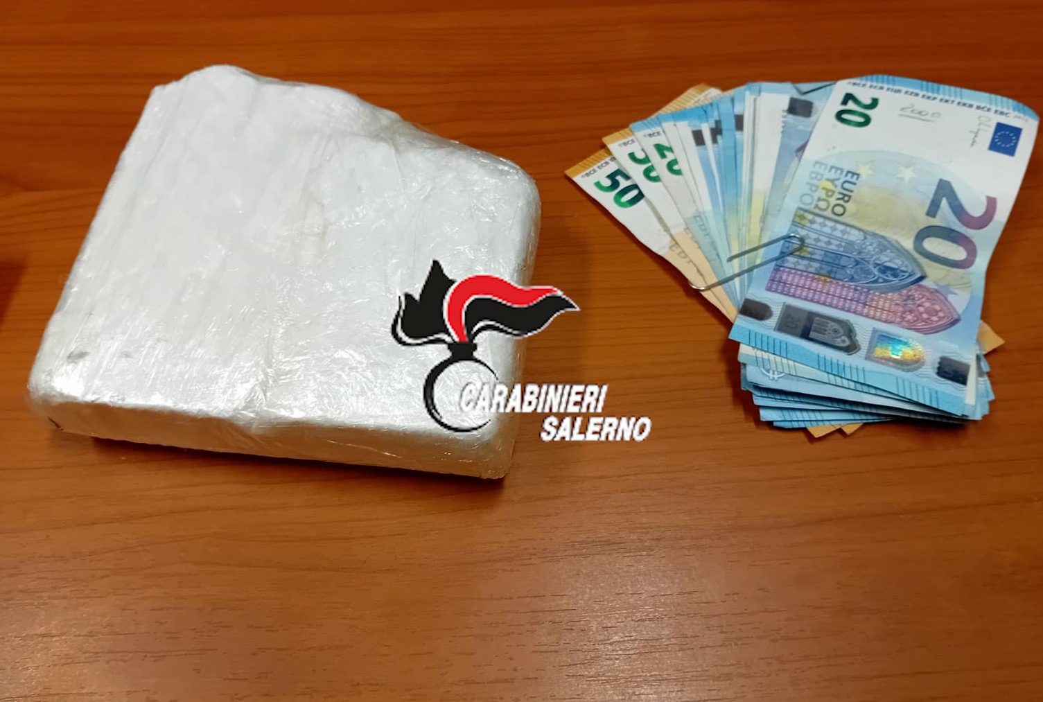 Tre arrestati a Ceraso, in auto con 500 grammi di cocaina Tre arrestati a Ceraso, in auto con 500 grammi di cocaina