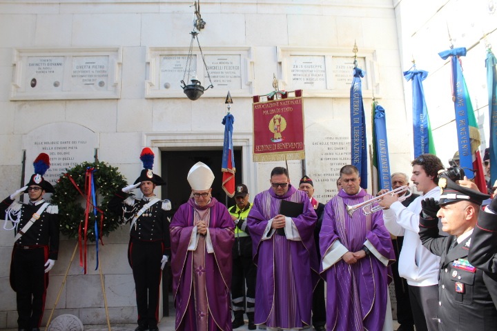 Commozione ed una forte esortazione per tutti i defunti nel giorno del 2 novembre Commozione ed una forte esortazione per tutti i defunti nel giorno del 2 novembre