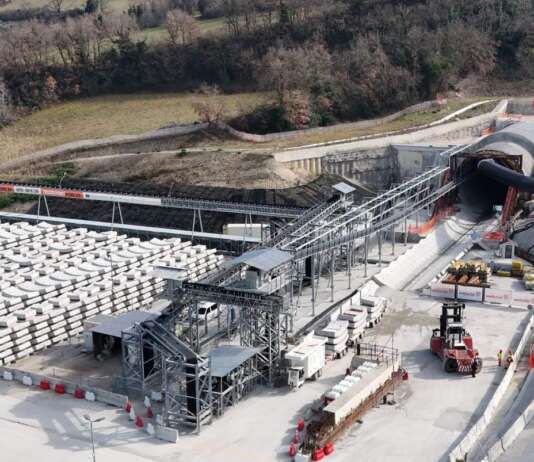 Alta Velocità Napoli-Bari, indagato il vice degli Industriali: false fatture per una barca
