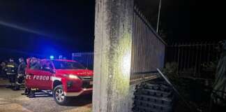 Incidente sul lavoro, vigilante muore travolto da un cancello